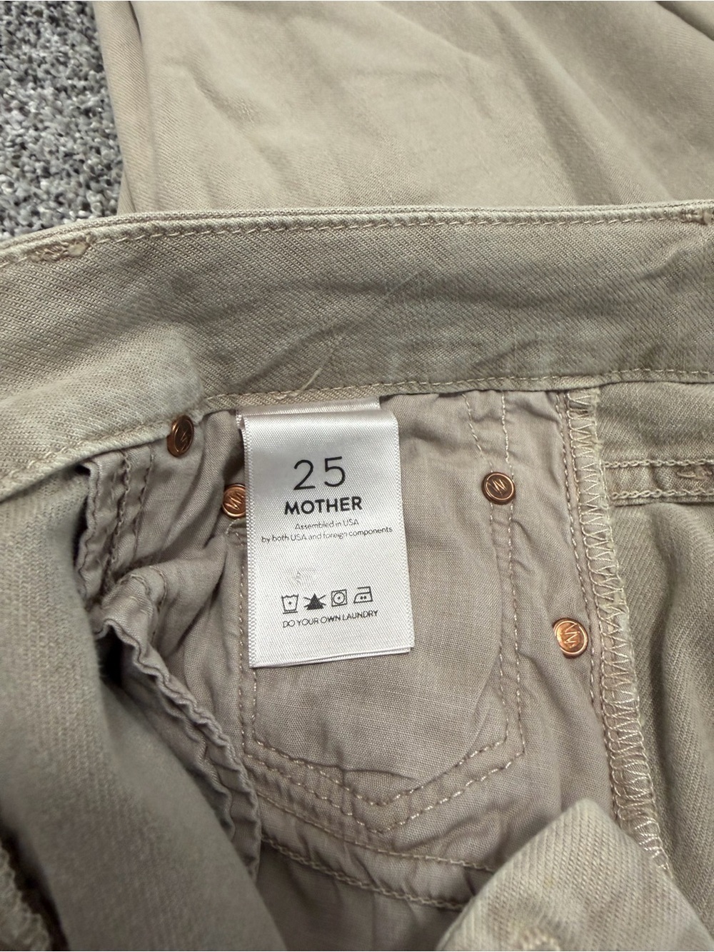 Mother Denim Looker Ankle Fray Jeans - Picture 7 of 9